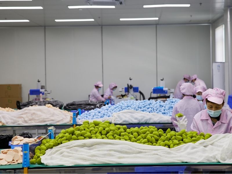 Le guide ultime pour sourcing d'éponges Beauty Blender en gros : de la qualité d'usine au succès en marque blanche