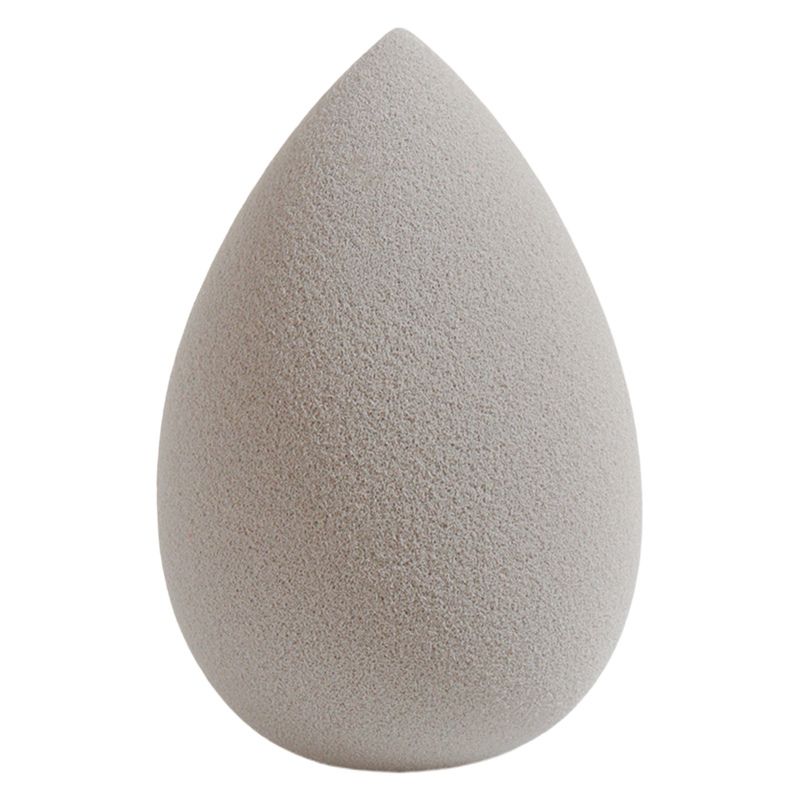 Éponge cosmétique en forme de goutte d'eau gris clair sophistiquée conçue pour les maquilleurs professionnels. Mousse ultra-douce, non absorbante, garantissant l'efficacité du produit. Approvisionnement direct d'usine avec options de personnalisation de la marque.